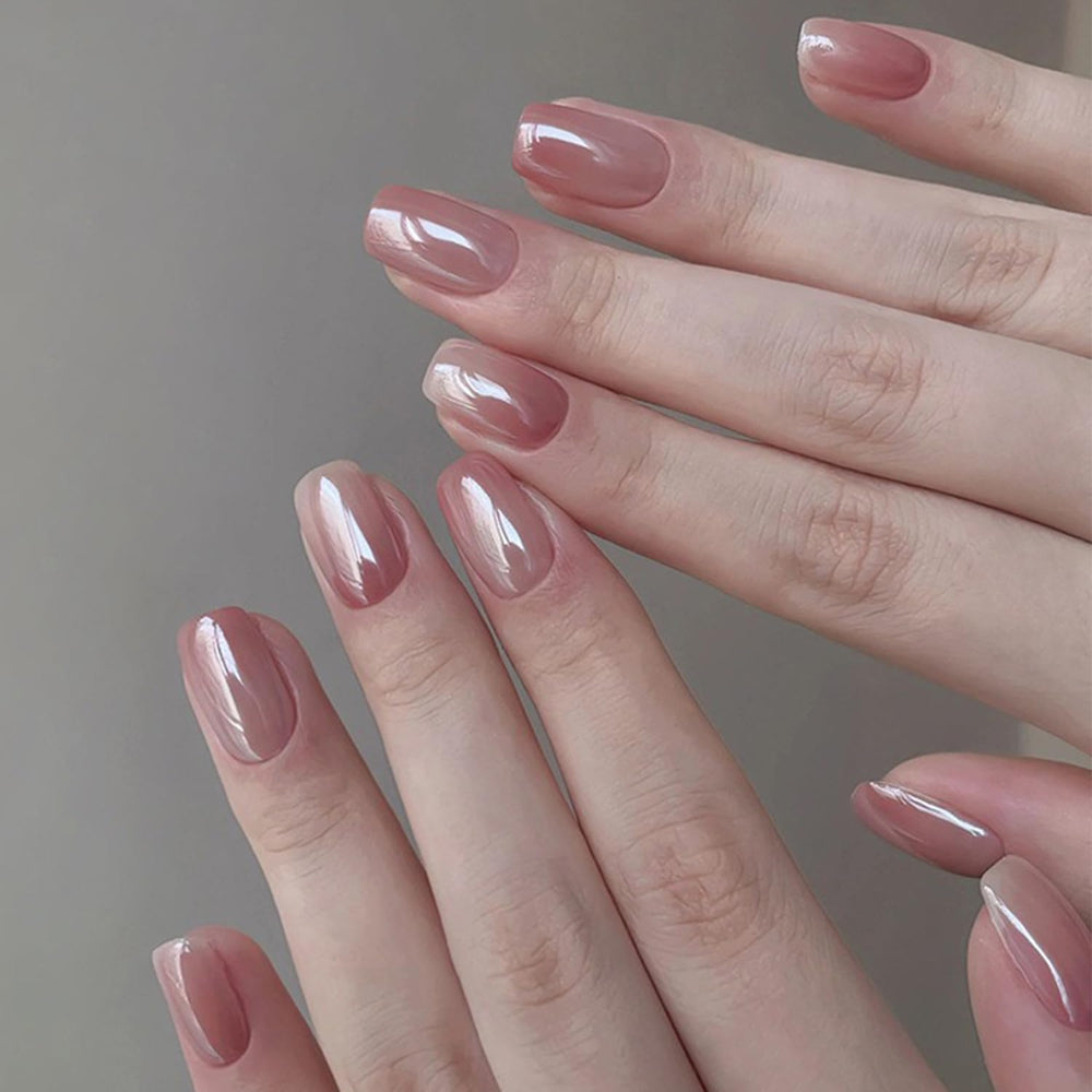 Fokostar lifestyle hands modeling reflective glazed-donut manicure benefit