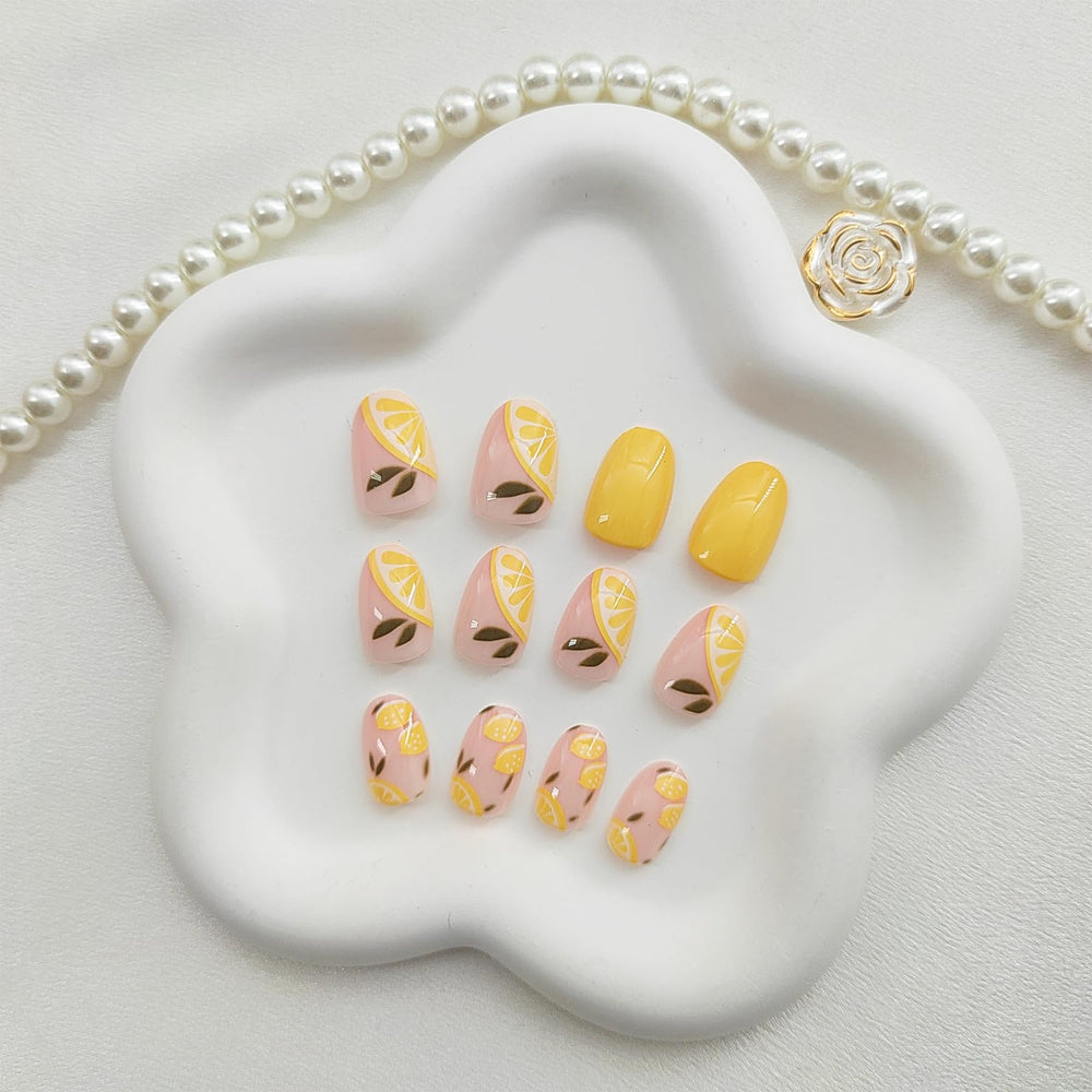 FOLONRAL in-hand scale display showing wearable short round nails size