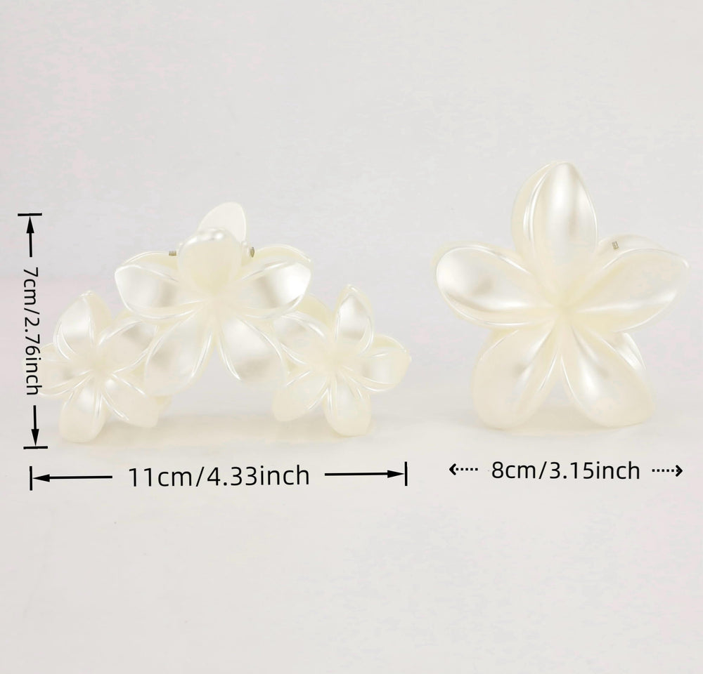Fosrisix worn in beach hairstyle showing tropical look and comfortable hold