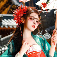 FQYN tassel in motion demonstrates dynamic movement and eye-catching sway