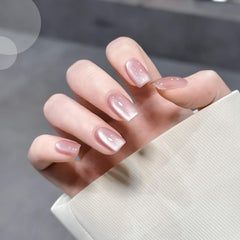 GAOY cat-eye magnet beside polished nail showing how to create reflective stripe