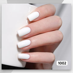 GAOY cured nails under UV lamp showing quick, glossy finish