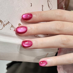GAOY magnet held over wet polish creating cat-eye stripe for creative control