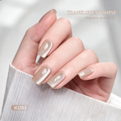 GAOY close-up of glitter texture revealing holographic sparkle and magnetic pigment for bold shine
