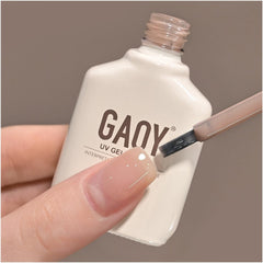 GAOY bottle front view showing GY560 Haute Nude and precise cap for easy use