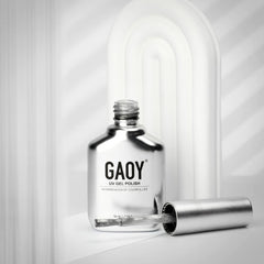GAOY on-hand lifestyle shot of finished manicure demonstrating glossy reflective finish