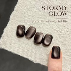 GAOY lifestyle nightlook manicure on model displaying holographic shimmer for eye-catching results