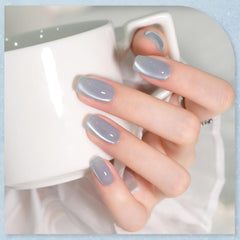 GAOY magnet held over wet polish demonstrating pattern creation for salon effects