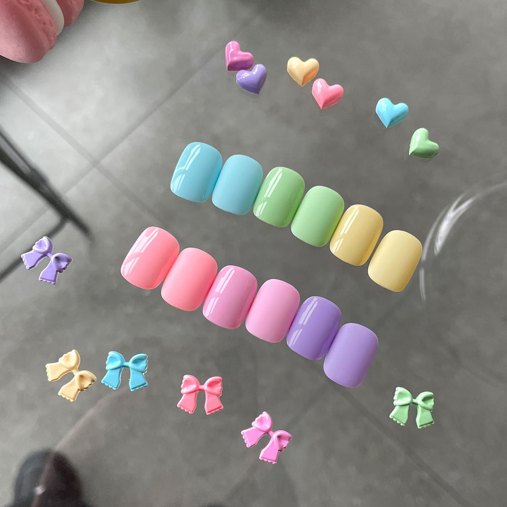 GAOY scale comparison of 6.5ml bottles to show travel-friendly size