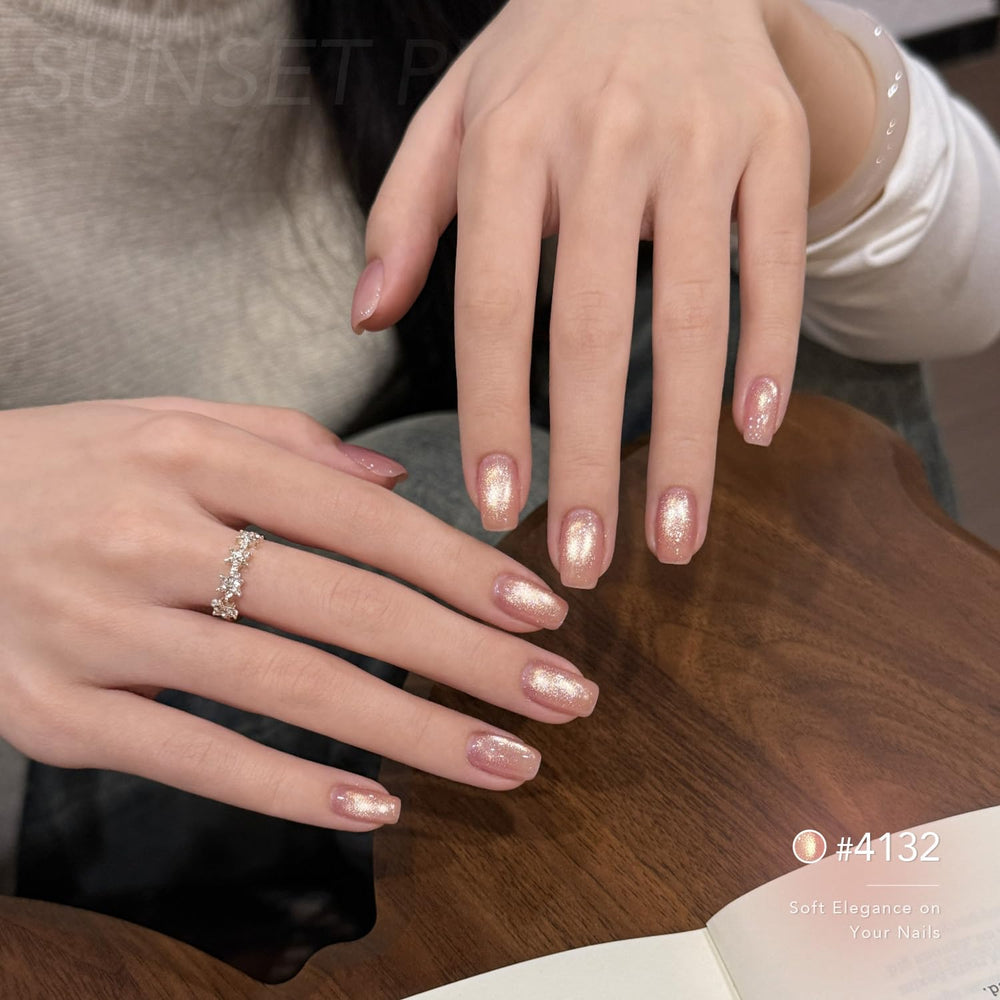 GAOY polish in use with magnet creating a sharp cat-eye stripe for customizable art