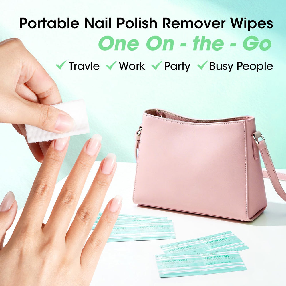 GELLEN wipes inside a travel bag illustrating portability and spill-free storage