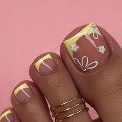 Generic front packaging showing yellow French tip nails and 24-piece kit benefit easy selection