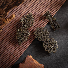 Geyoga pearl and rhinestone embellishment close-up, adding sparkle to hairstyles