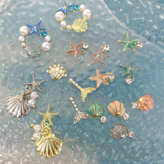 Gieehiol front packaging showing 32 ocean nail charms benefit organized storage