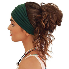 GiLi headband worn during yoga demonstrating non-slip performance and sweat control benefit