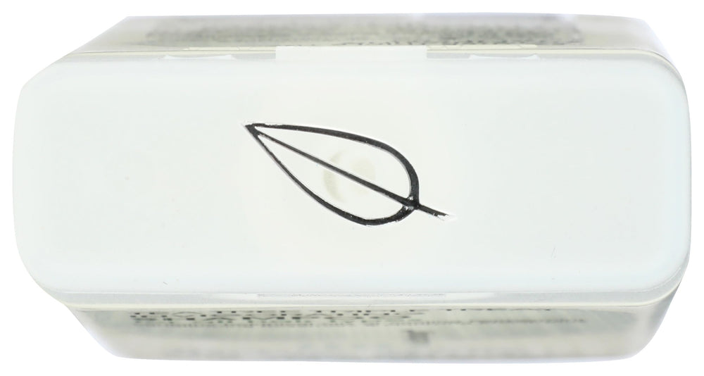 GIOVANNI foamy lather texture illustrating gentle clarifying benefit