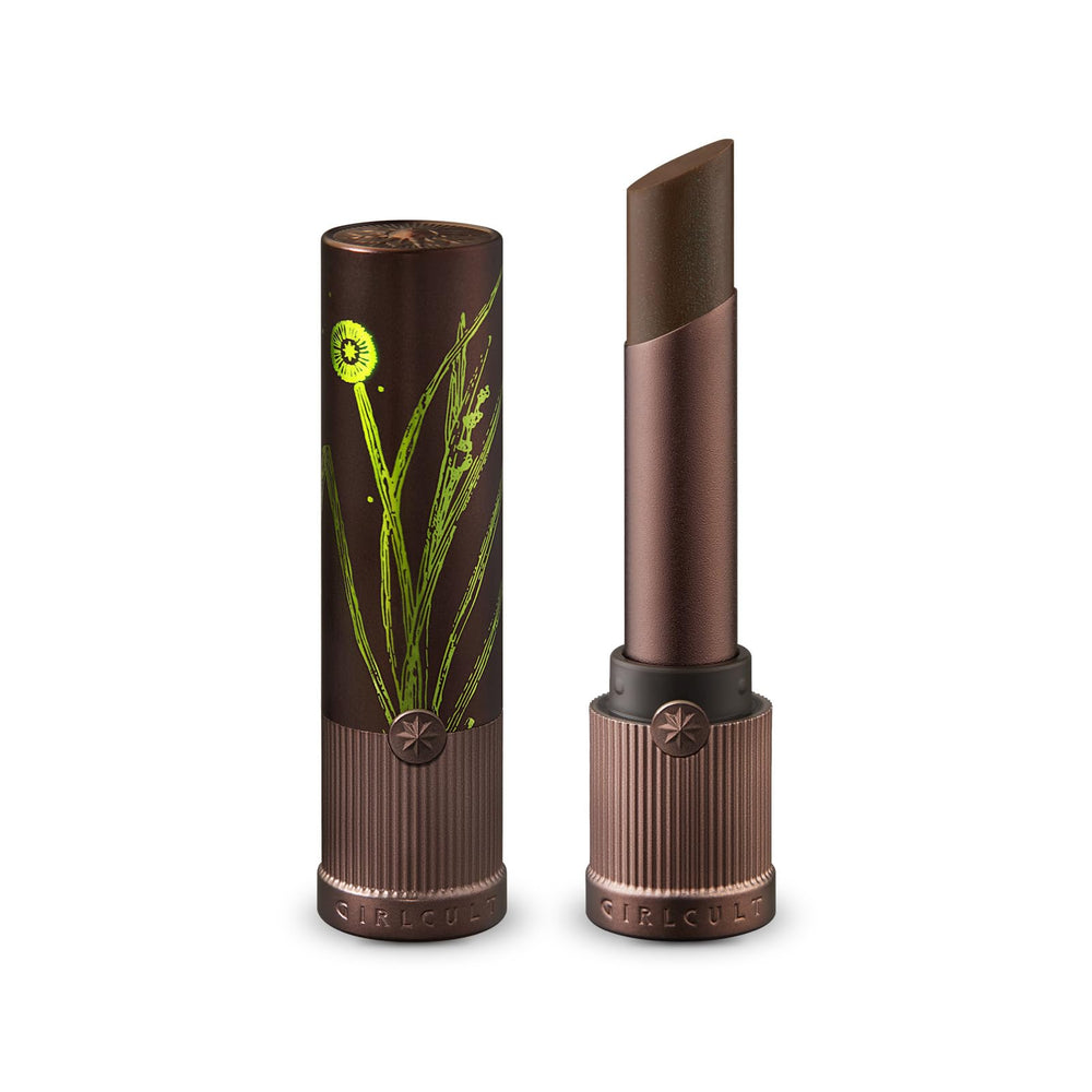 GIRLCULT L10 front packaging showing product tube and glossy finish benefit