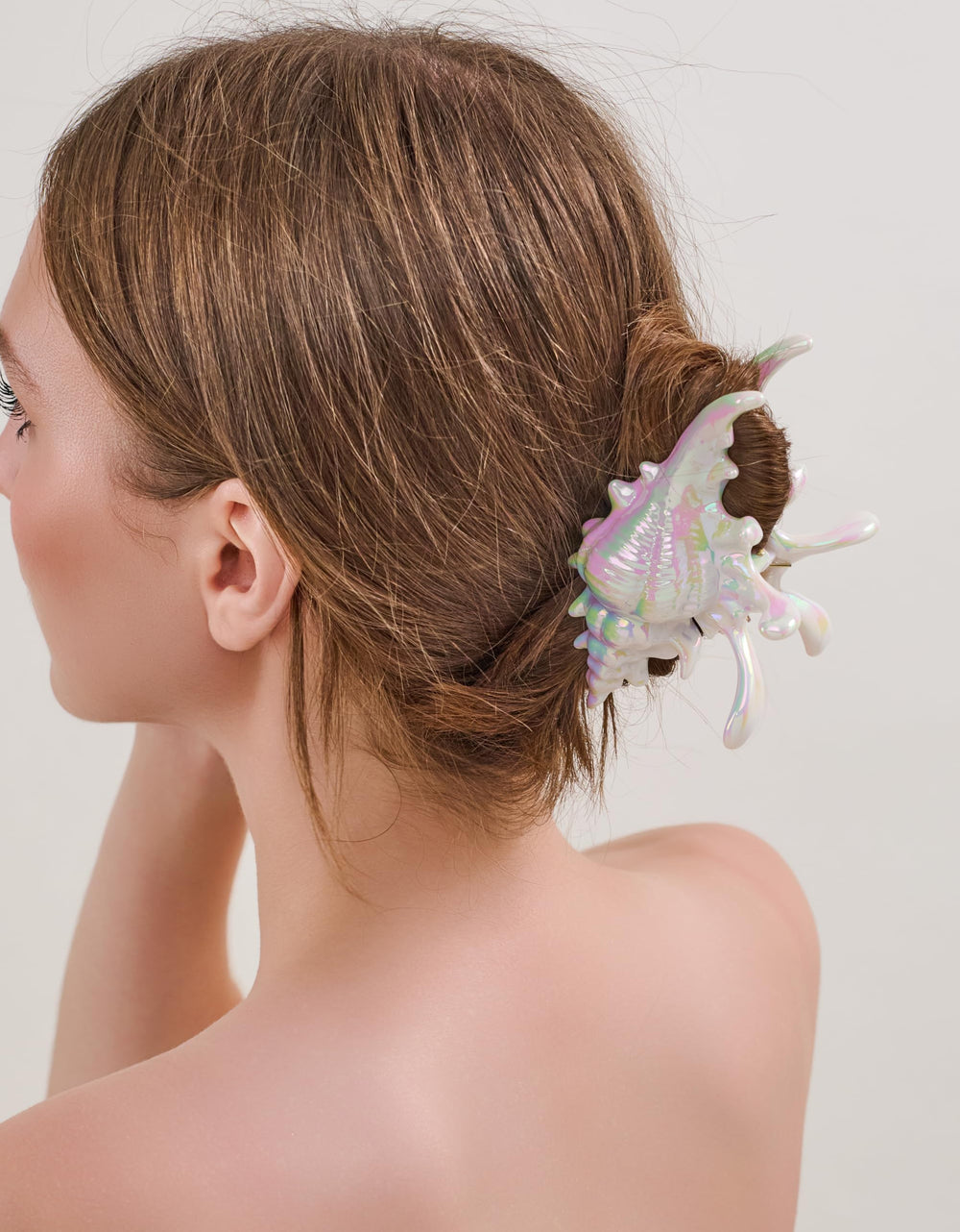 Glorig front view of conch clip showing secure hold benefit