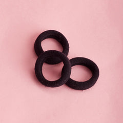 GOODY elastic stretched to show flexible core and secure hold benefit