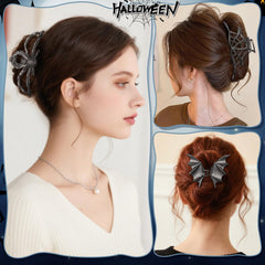 HairChrysm large claw holding a bun securely to demonstrate strong everyday hold