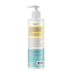 hello bello baby bath scene featuring caregiver using product for calming bathtime