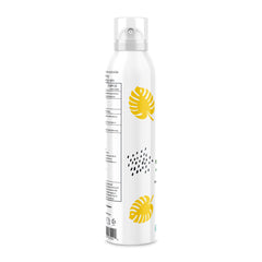 Hello Bello demo of towel-dry after swimming showing 80-minute water resistance benefit