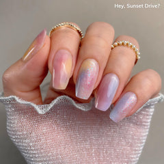 heyhae hands applying strip demonstrating quick, no-mess application benefit