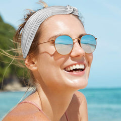 Hisight headband size shown in hand, clarifies scale and easy-wear benefit