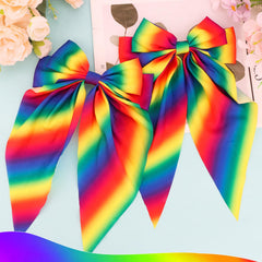 Hotalisona bow used in ponytail illustrating easy styling and visibility