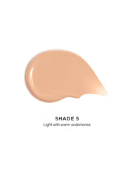Hourglass Veil close-up of creamy texture highlighting smooth, dewy finish