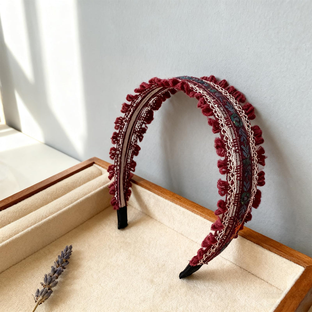 HOXITRADE headband worn with ponytail demonstrating stable hold and stylish finish