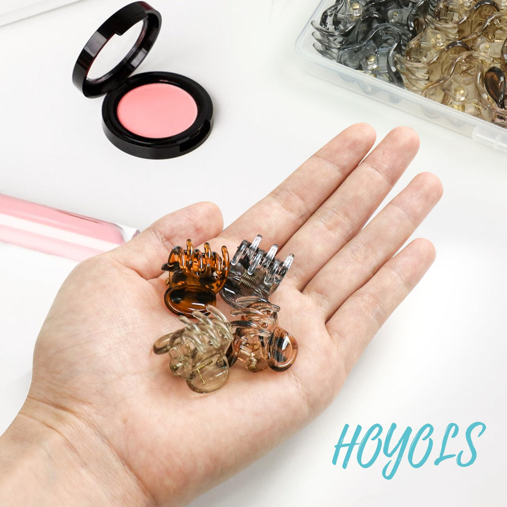 HOYOLS clips inside a travel bag ready for quick styling on the go