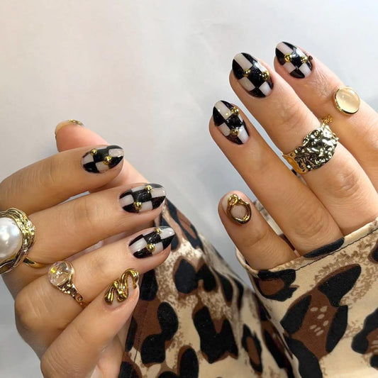 HPYFOI front view of black and white checkered nails showing full set benefit