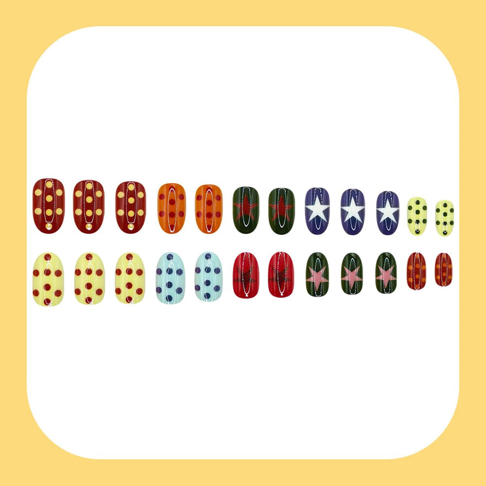 HPYFOI press on nails worn on model at beach showing summer-ready style