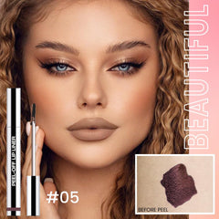 Hxssll applicator close-up demonstrating precise tip for crisp lip lines