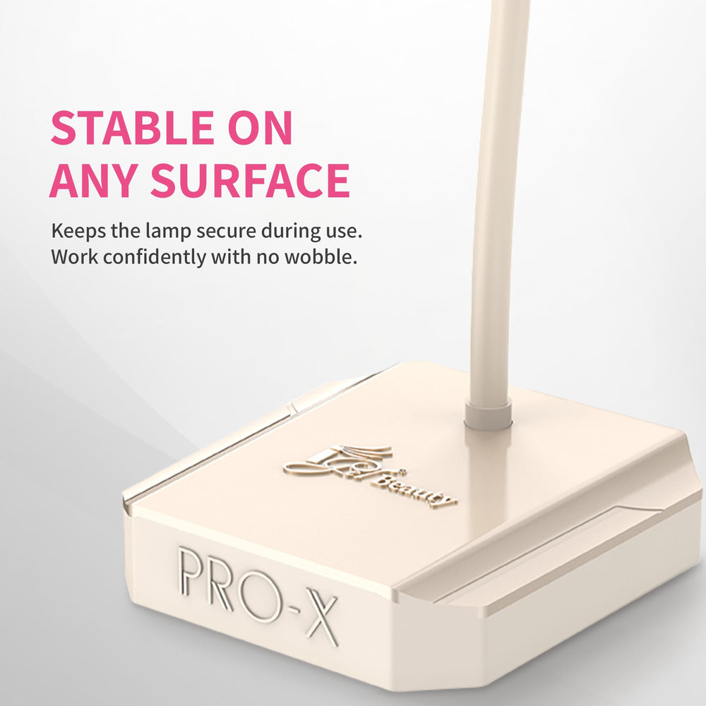 iGel Beauty PRO-X Mini battery indicator and USB-C port closeup for quick recharging