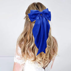 illpta worn in half-up hairstyle demonstrating instant polished style