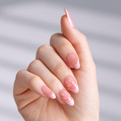 imPRESS close-up of almond shape highlighting smooth contour and natural look