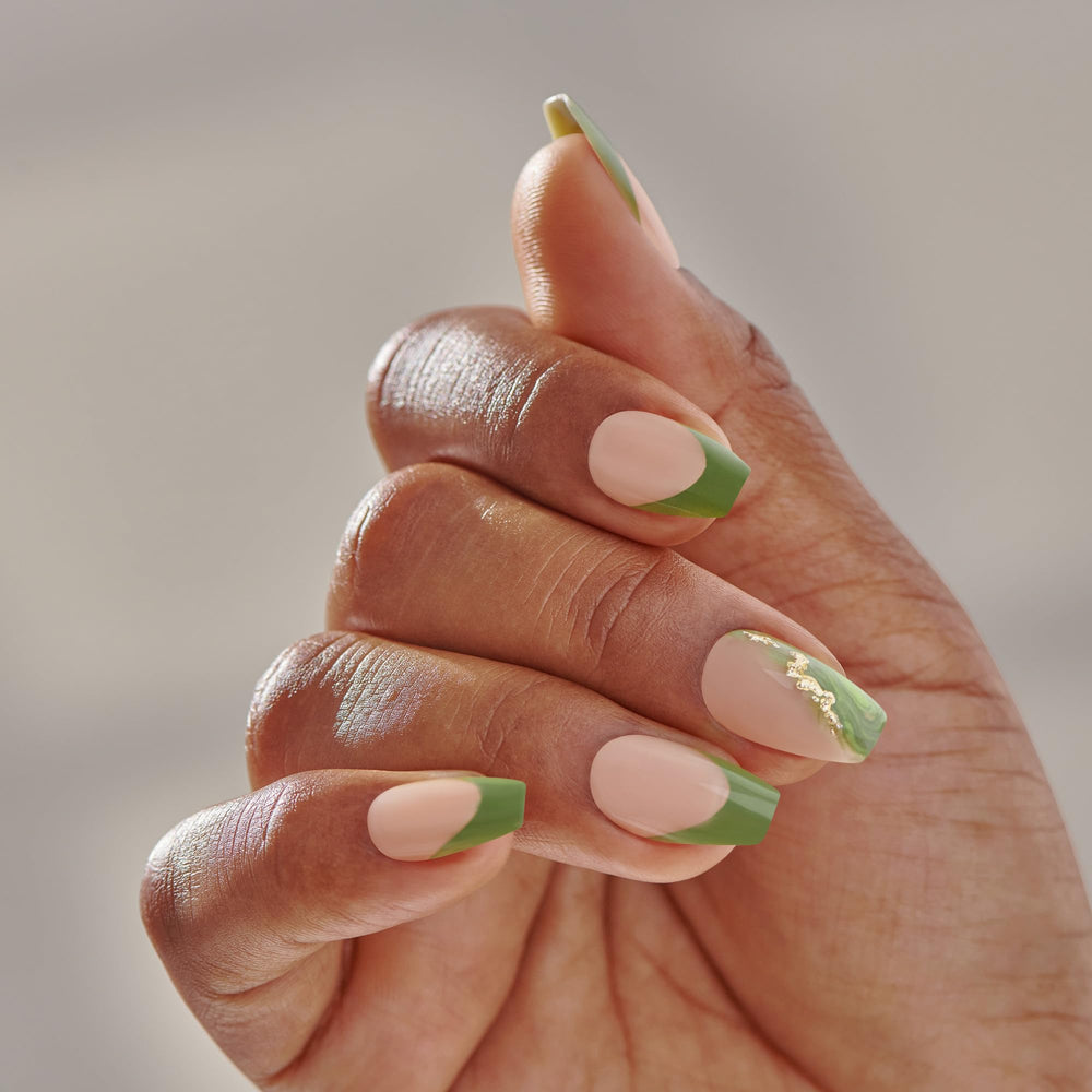 imPRESS close-up of a single green coffin nail highlighting the gel-like finish and precision