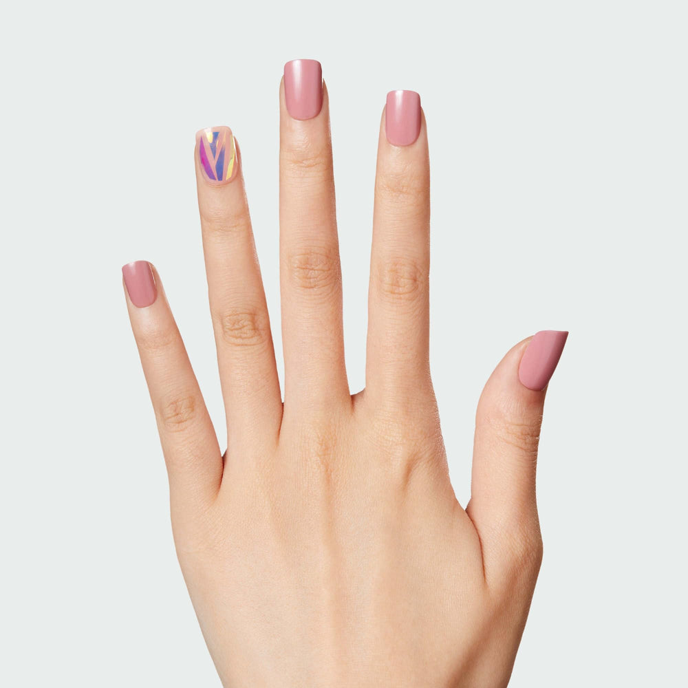 imPRESS close-up of 'Miracle' nail design highlighting salon-quality finish