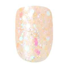 imPRESS nails worn on hand in lifestyle shot showing durable, chip-resistant wear benefit