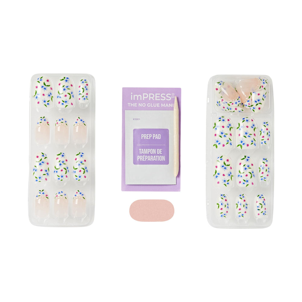 imPRESS detailed view of crisp white French-tip nail offering classic, polished contrast