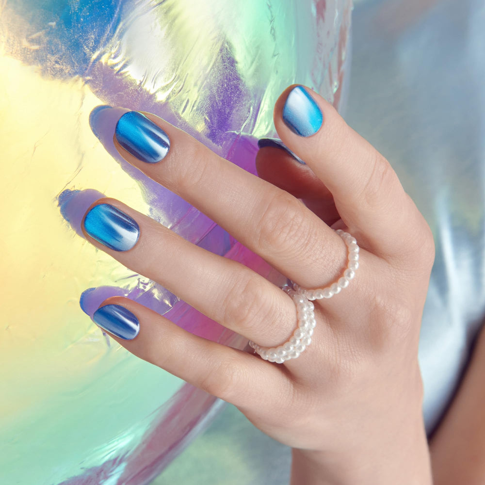 imPRESS close-up of pearlescent finish showing high-gloss reflective effect