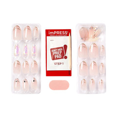 imPRESS lifestyle shot of worn nails for event-ready polished look