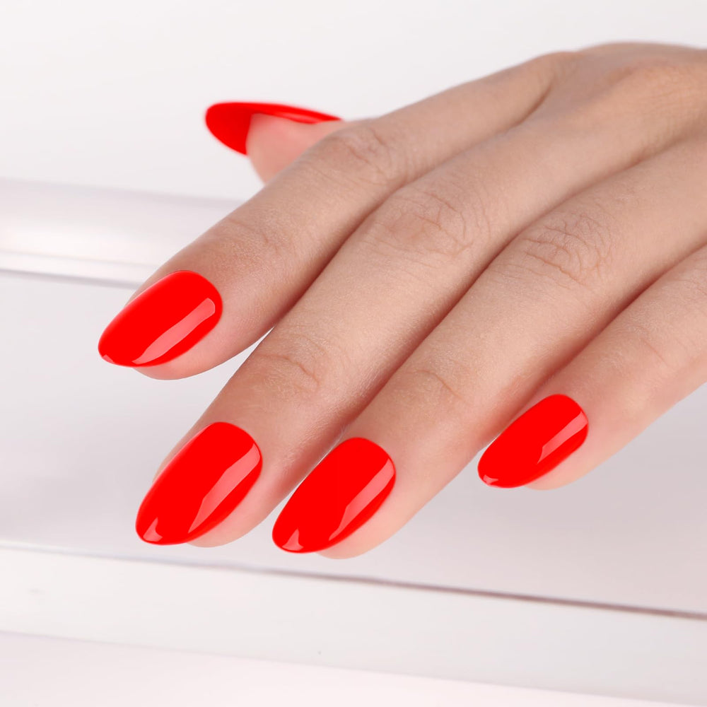 Imtiti polish curing under LED lamp showing fast set and glossy finish