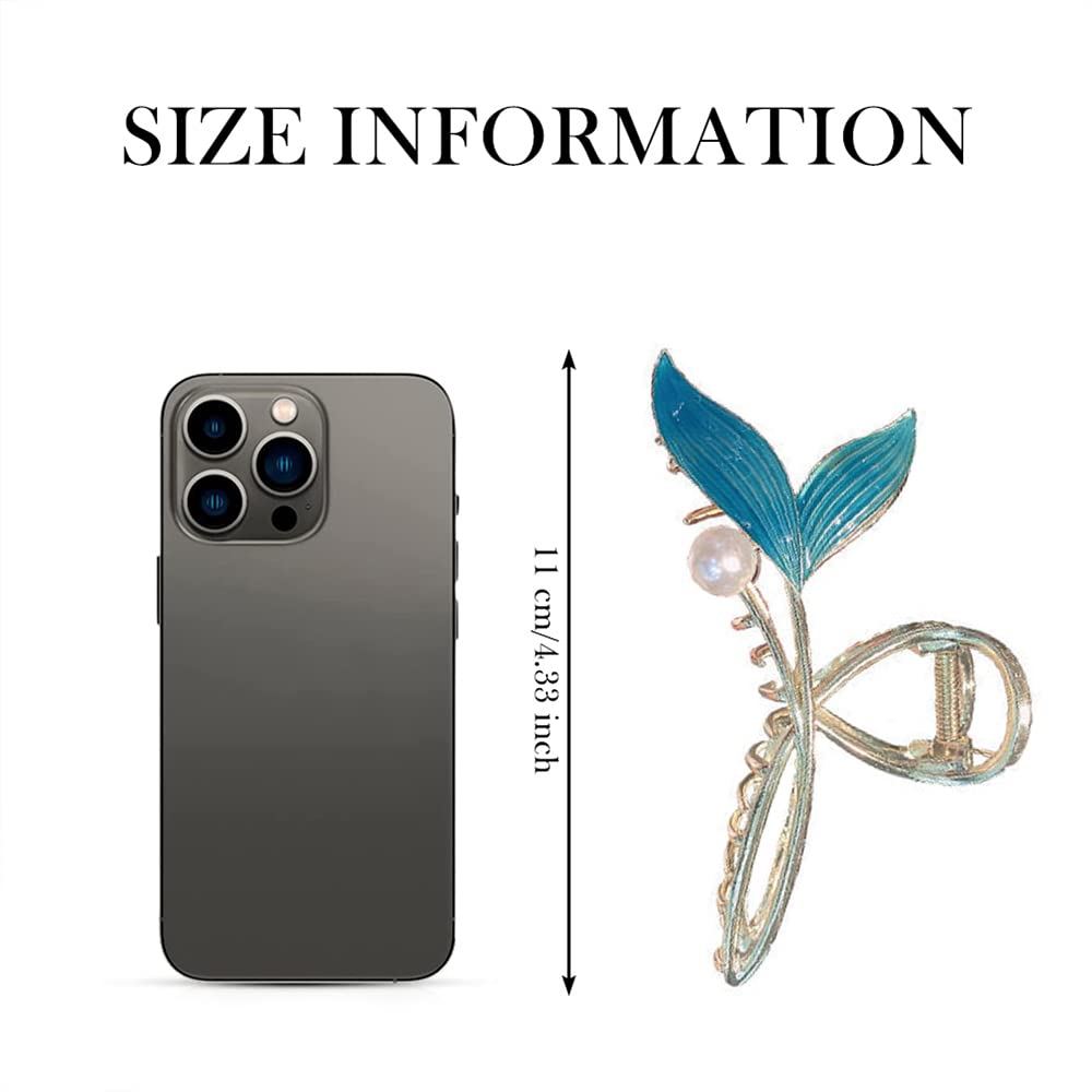 ITingstere clip worn in a half-up hairstyle for confident all-day hold