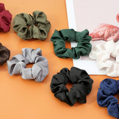 IVARYSS scrunchie holding thick hair securely without creasing