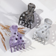 Detail of Ivyu clip material emphasizing rust-proof, snag-free construction