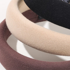 Ivyu hand bending headband to show flexible memory base and durable design
