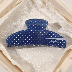 Ivyu clip in worn bun demonstrating comfortable all-day wear